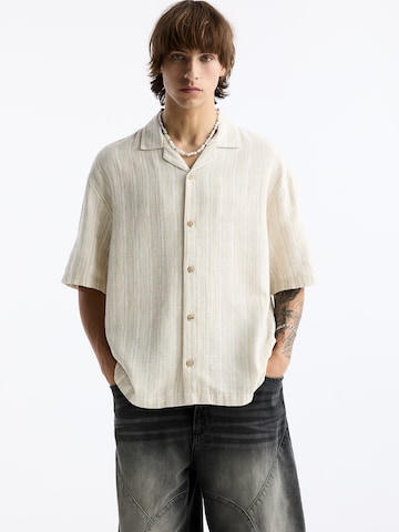 Pull&Bear Comfort fit Overhemd in Beige: voorkant