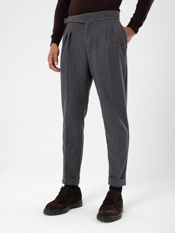 Antioch Regular Trousers in Grey
