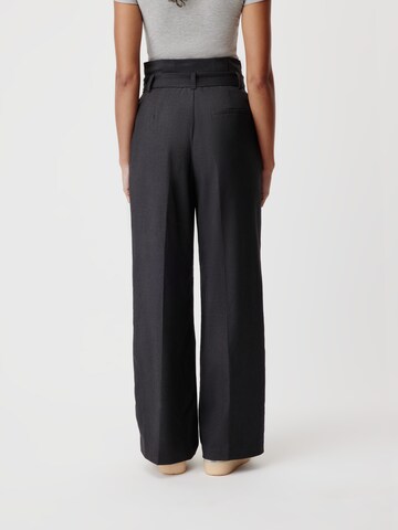 LeGer by Lena Gercke - Pierna ancha Pantalón plisado 'Jocy' en gris