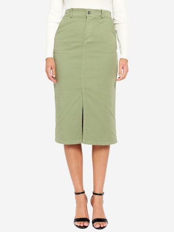 LolaLiza Skirt in Green: front