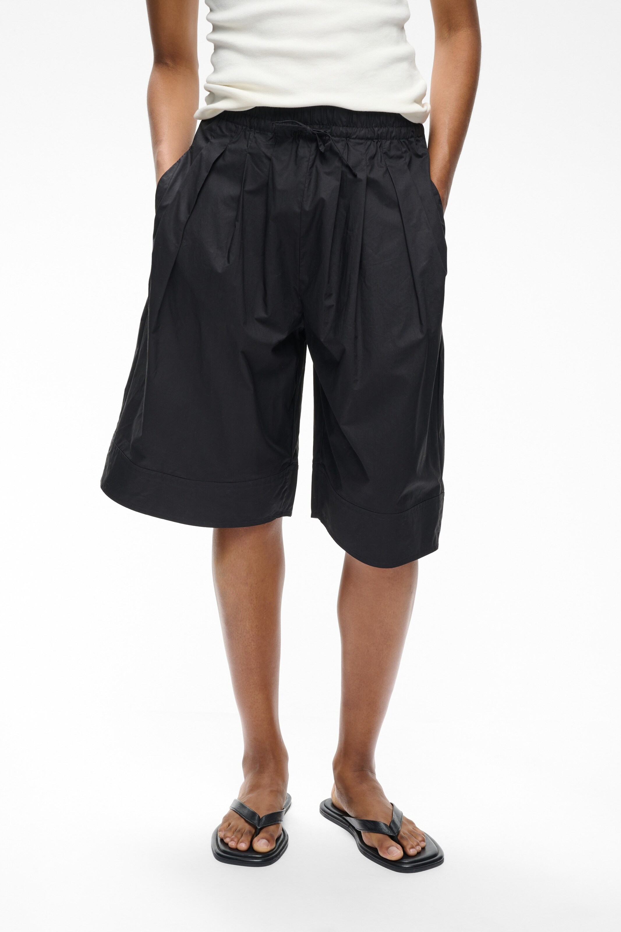 InWear Loosefit Nadrág 'HAZEIW' - fekete