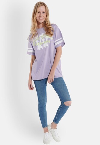 Course T-Shirt in Lila