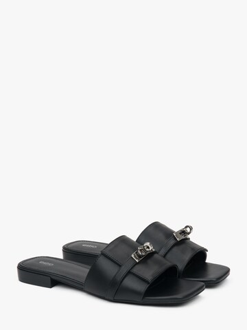 Estro Sandal '0138' in Black