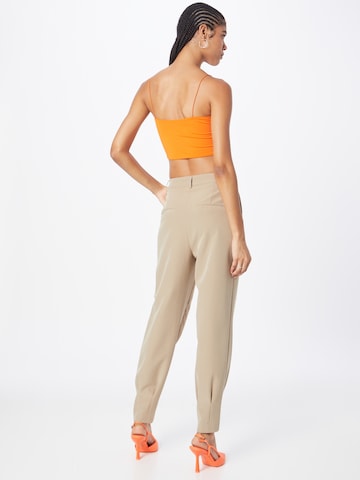 Regular Pantaloni cutați de la VERO MODA pe bej