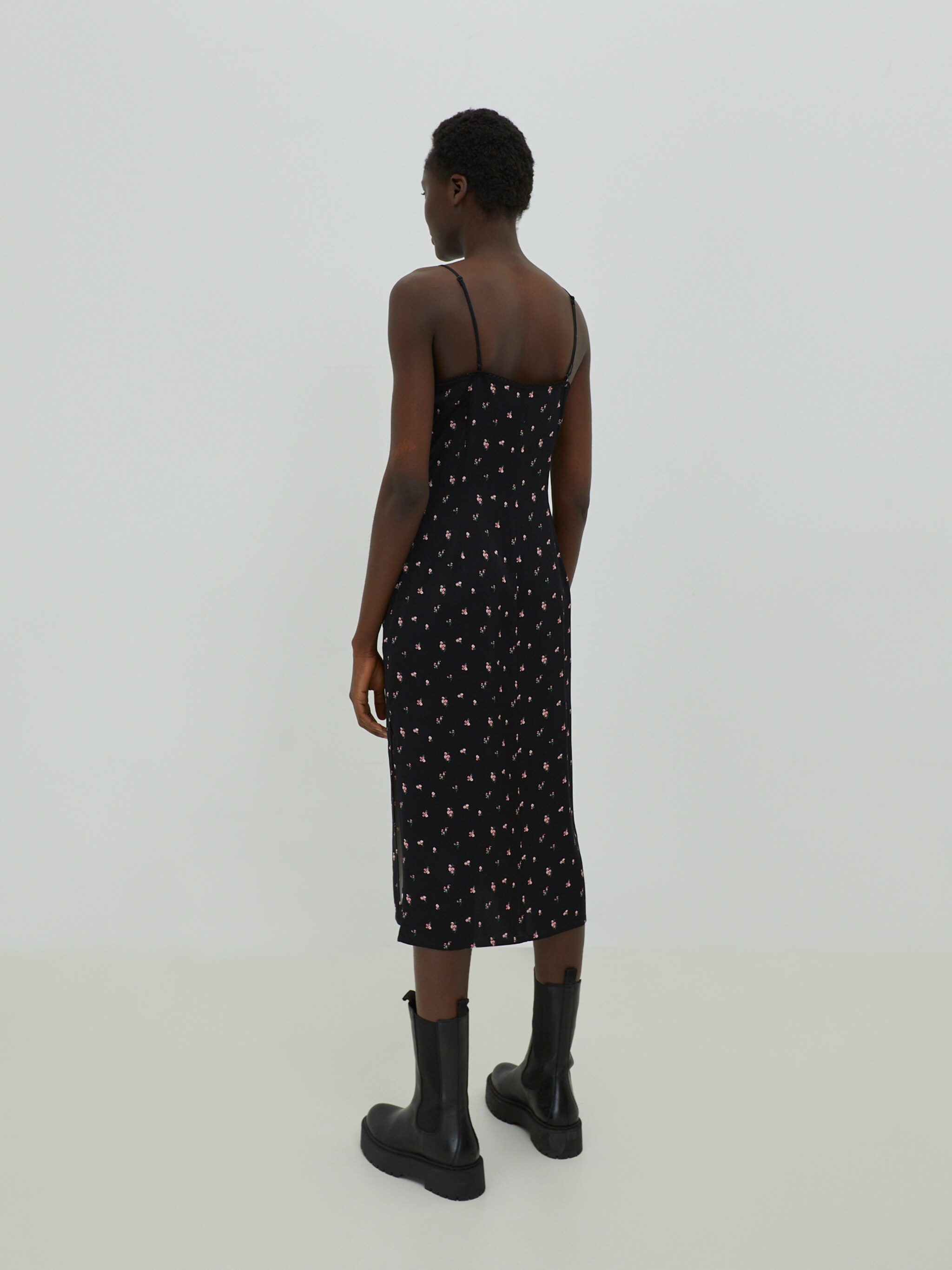 EDITED Produits Robe 'Salma' noir