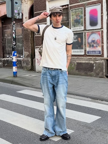 Bershka Majica | bela barva