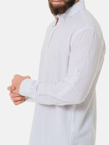 Coupe slim Chemise 'CH199' CIPO & BAXX en blanc