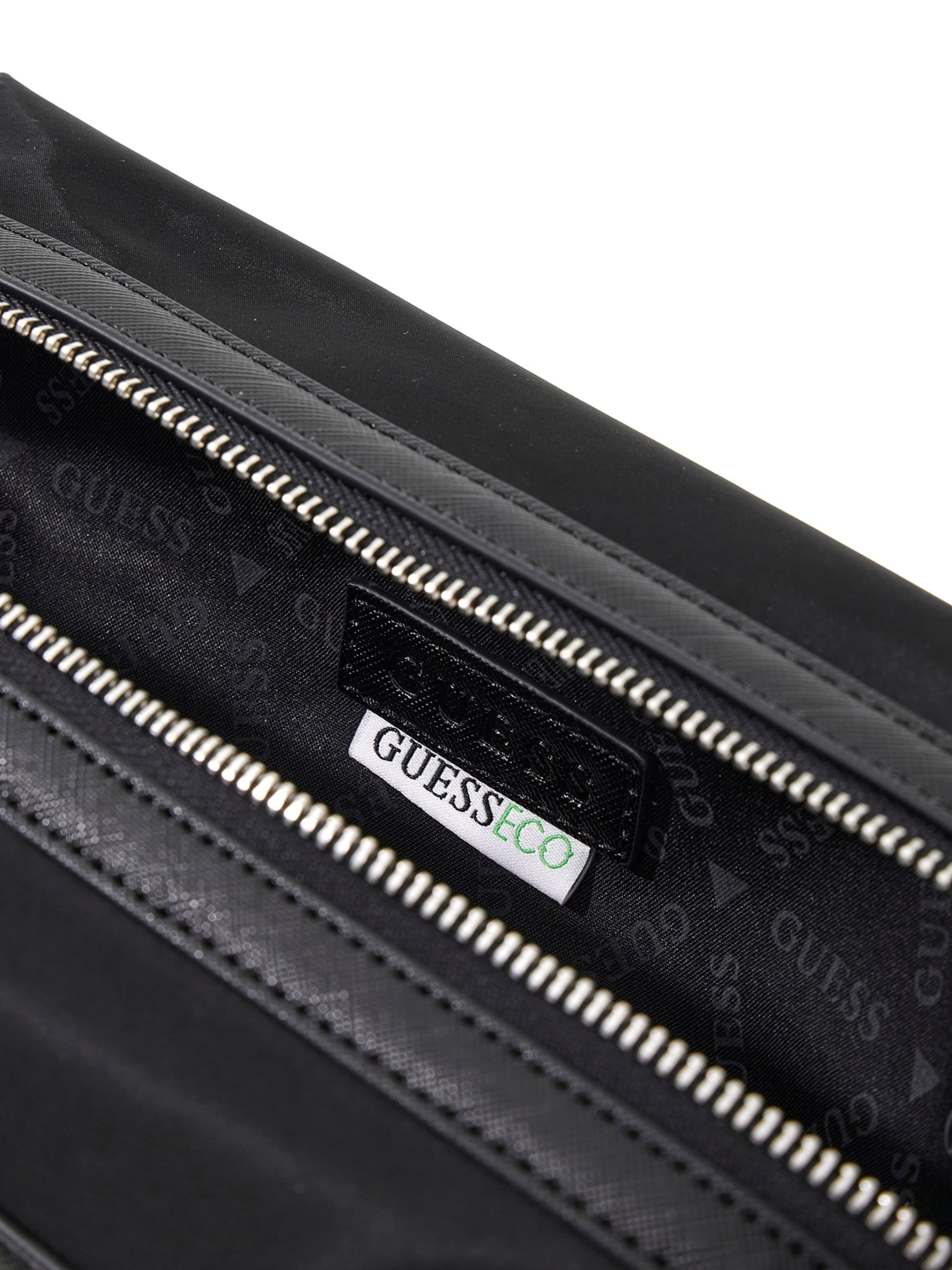 GUESS Toaletna torbica 'BERLIN' | črna barva