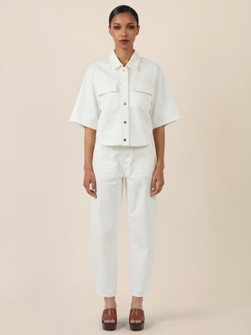 APART Blouse in White: front