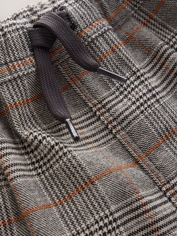Regular Pantalon Next en gris
