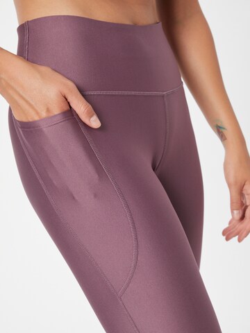 UNDER ARMOUR Skinny Sporthose in Lila