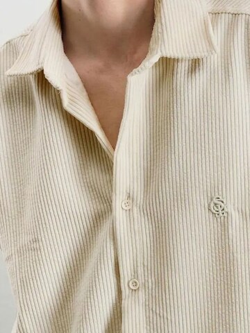 Giesto Comfort fit Button Up Shirt in Beige
