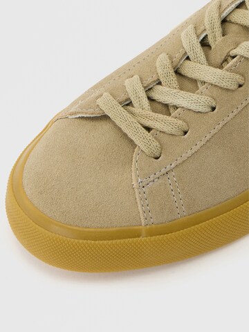 Veja Sneaker 'Campo' in Braun
