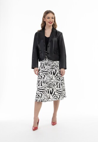 faina Blazer in Schwarz