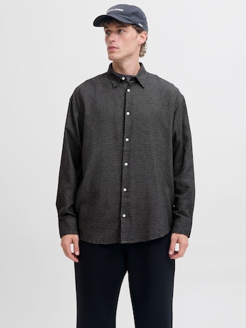 Coupe regular Chemise JACK & JONES en gris : devant