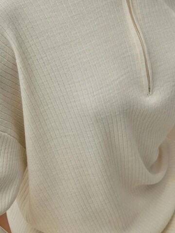Completo pantalone di Hiccup in beige