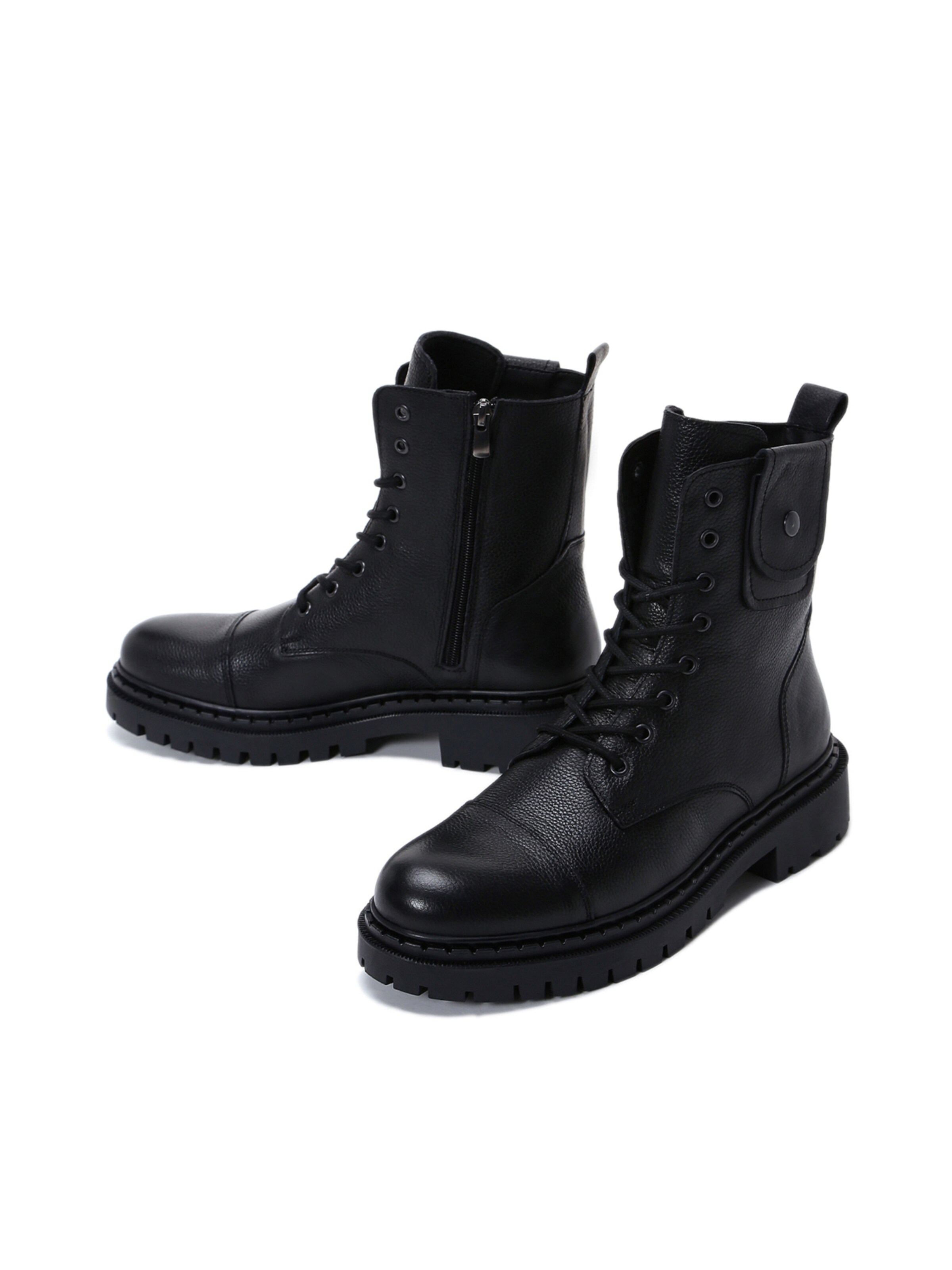 Derimod - Botas com atacadores em preto
