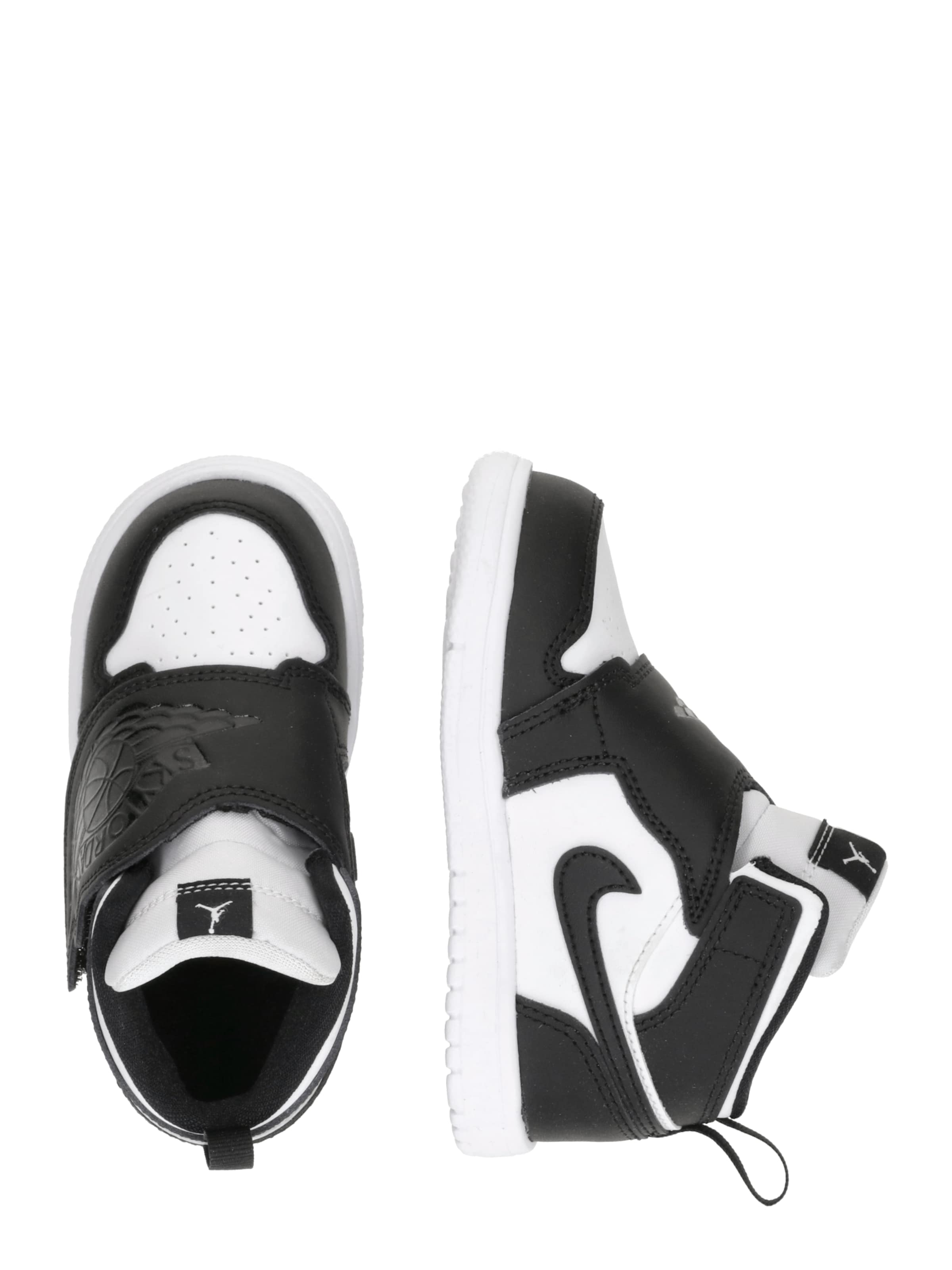 Jordan Кроссовки 'Sky Jordan 1' в Черный