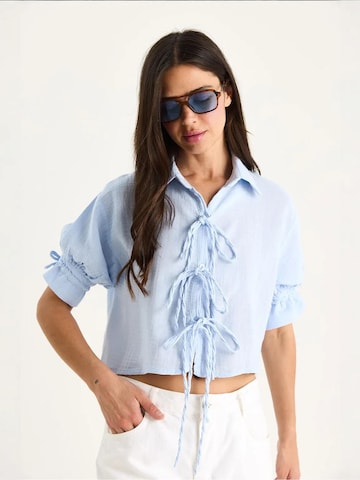 Camicia da donna di Bianco Lucci in blu