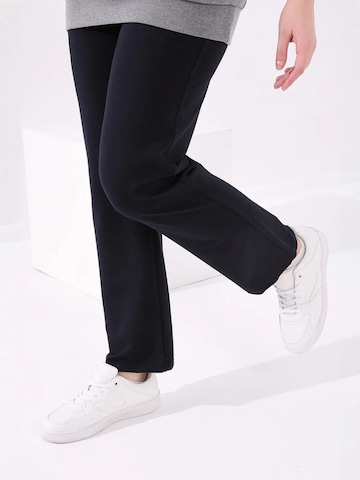 Regular Pantalon 'Jogginghose' Tommy Life en noir