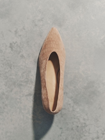 The Set Pumps in Beige