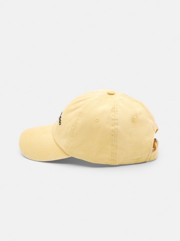 Pull&Bear Cap in Yellow: front