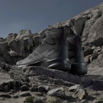 Boots 'Skychaser AX5' ADIDAS TERREX en noir