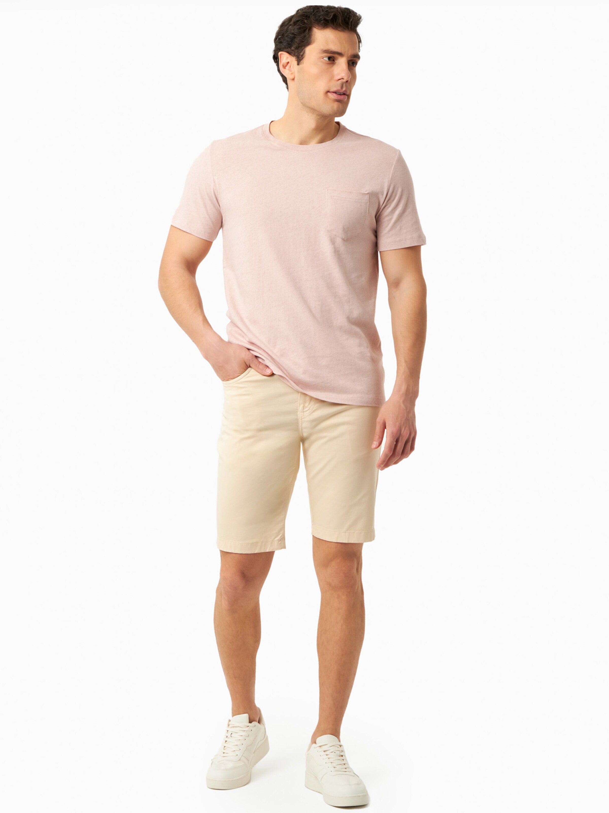 Organication Regular Shorts in Beige: Vorderseite
