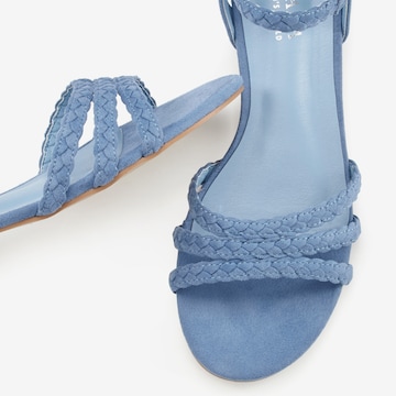 LASCANA Sandalen met riem in Blauw