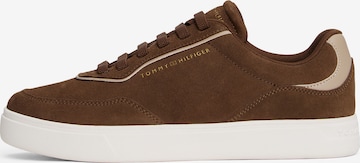 TOMMY HILFIGER Matalavartiset tennarit värissä ruskea: etupuoli