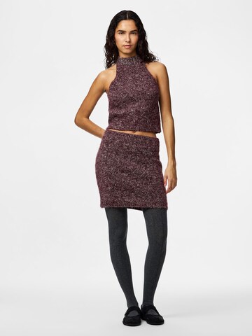 Tops en tricot 'PCSoftcruch' PIECES en rouge