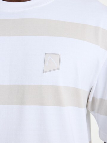 CHASIN' Shirt 'Storm' in White