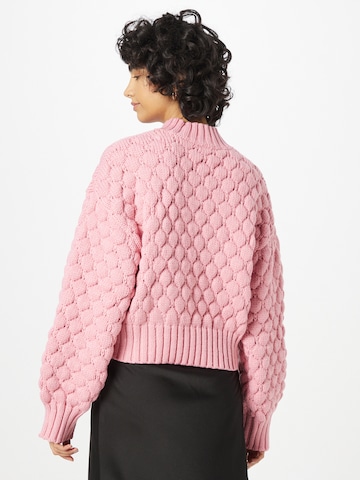 Monki Pullover in Pink