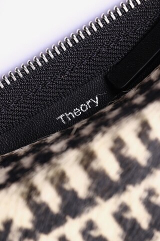 Theory Clutch One Size in Schwarz