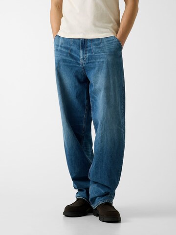 GUESS Baggy Jeans in Blue: front