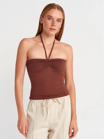Dilvin Blouse in Brown: front
