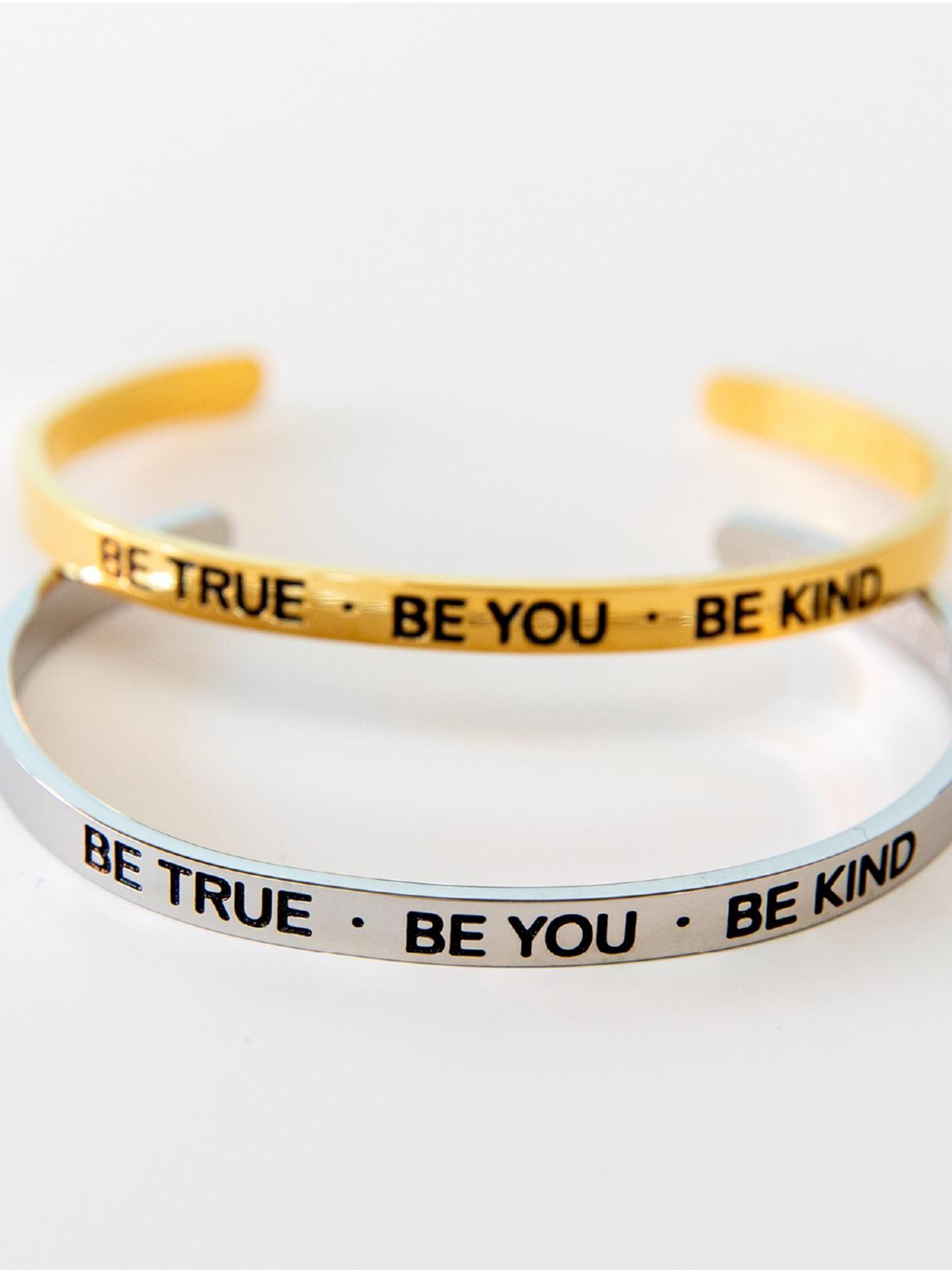 Divasya Bracelet 'Be true - be you - be kind' in Silver: front
