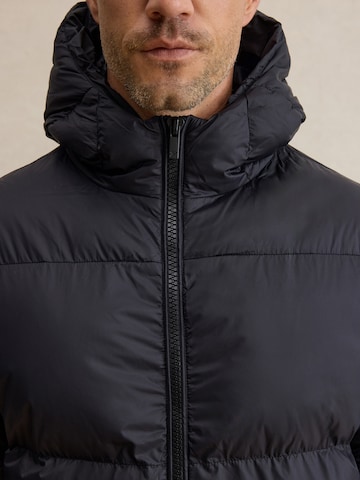 DAN FOX APPAREL Zimní bunda 'John ' – černá