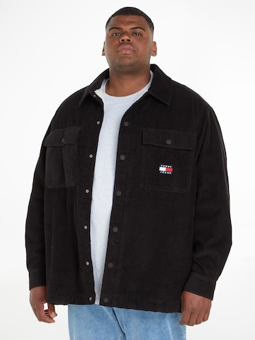 Tommy Jeans Plus - Regular Fit Camisa 'Sherpa' em preto: frente