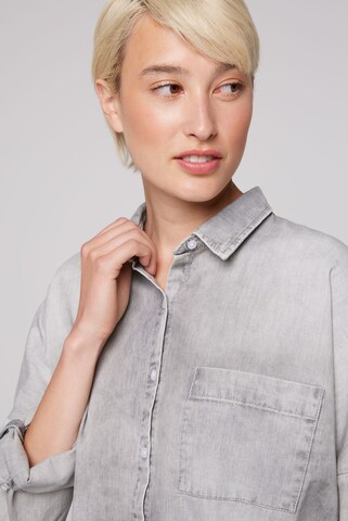 Soccx Bluse in Grau