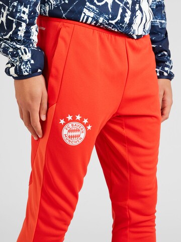 ADIDAS PERFORMANCE - Slimfit Calças de desporto 'Fc Bayern Tiro 23 Training Bottoms' em laranja