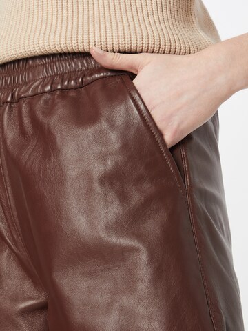 VERO MODA Loose fit Pants 'LINE' in Brown