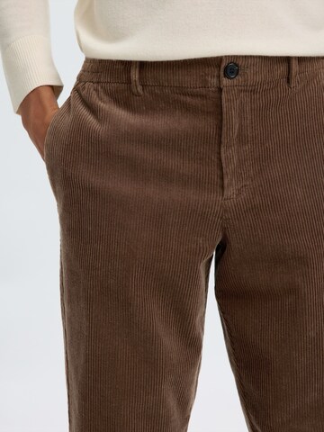 SELECTED - Tapered Pantalón en marrón