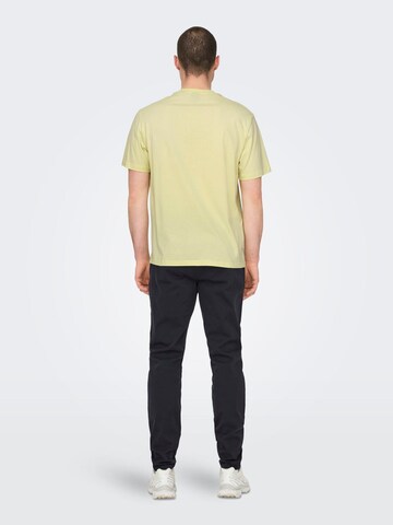 Only & Sons - Camiseta 'LEVI' en amarillo