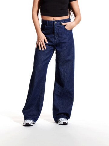 sry dad. co-created by ABOUT YOU Flared Jeans in Blau