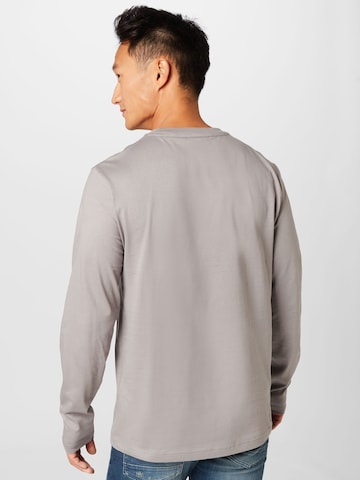 Calvin Klein Klasický střih Tričko – šedá