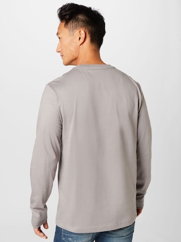 Calvin Klein - Ajuste regular Camiseta en gris