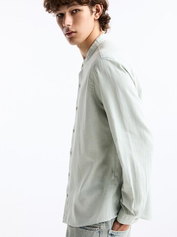 Pull&Bear Regular Fit Hemd in Grün