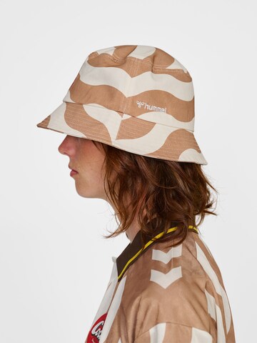Hummel Sports hat 'Hummel x Cocio' in Brown
