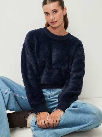 Next Pullover in Blau